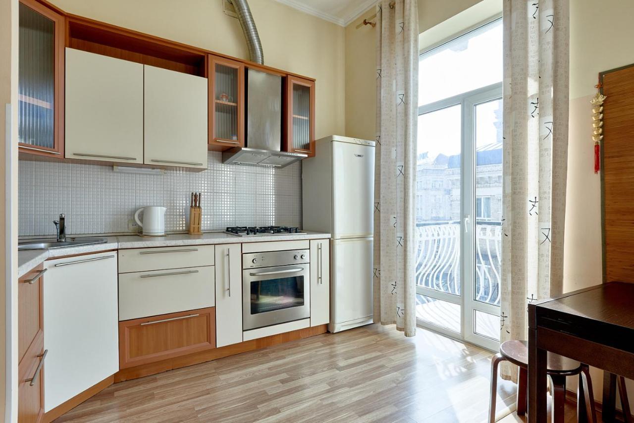 Apartment студія з видом на майдан незалежності Kyiv